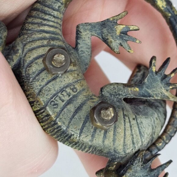 Vienna Bronze Lizard Figurine With Screws Cold Painted Green Vintage 2.5 Inches - Picture 6 of 12